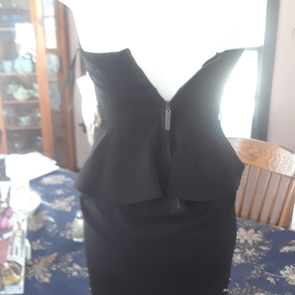 Size xsmall sleeveless body cocoon black dress 👗 - Picture 5 of 16